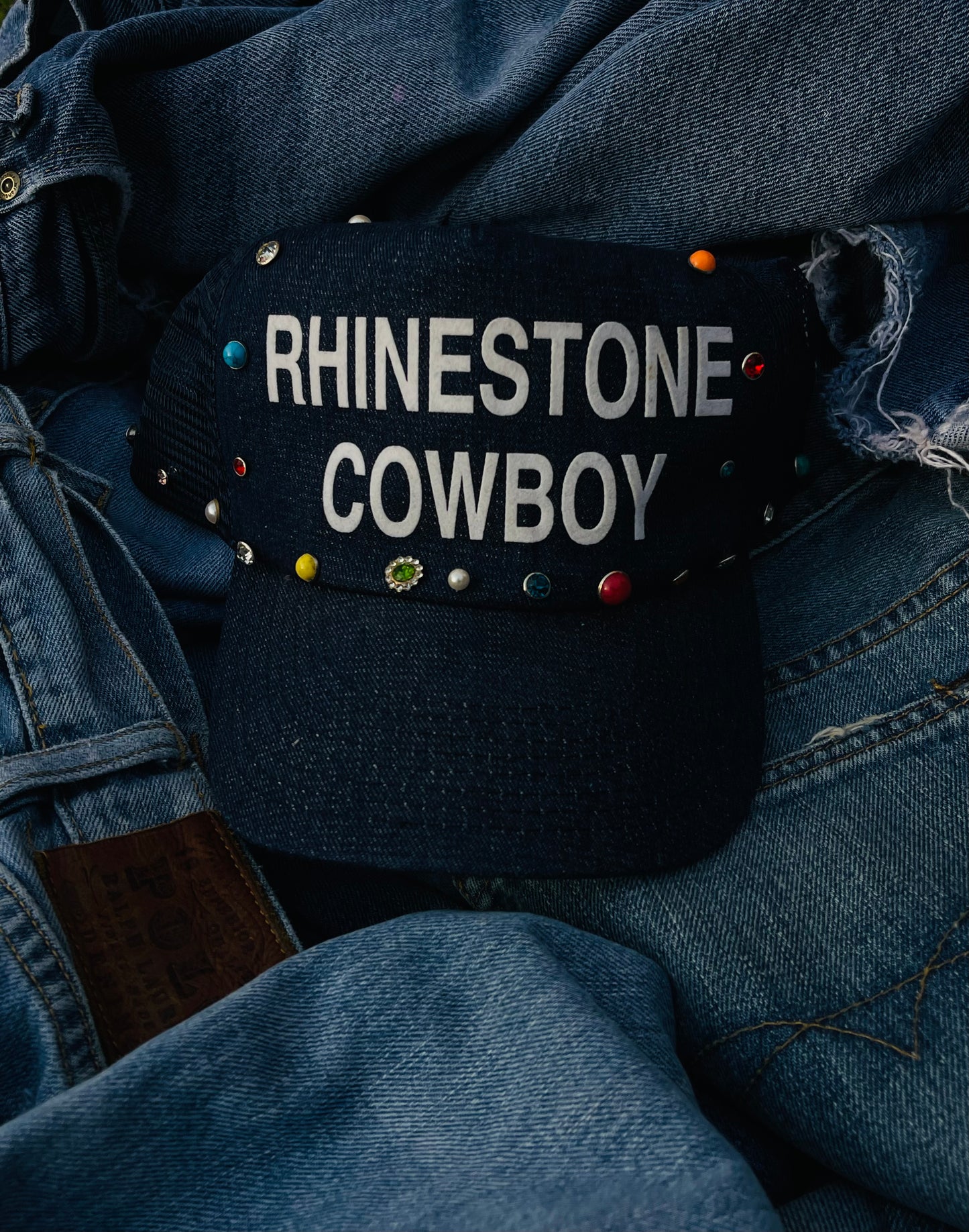 RHINESTONE COWBOY TRUCKER | DENIM