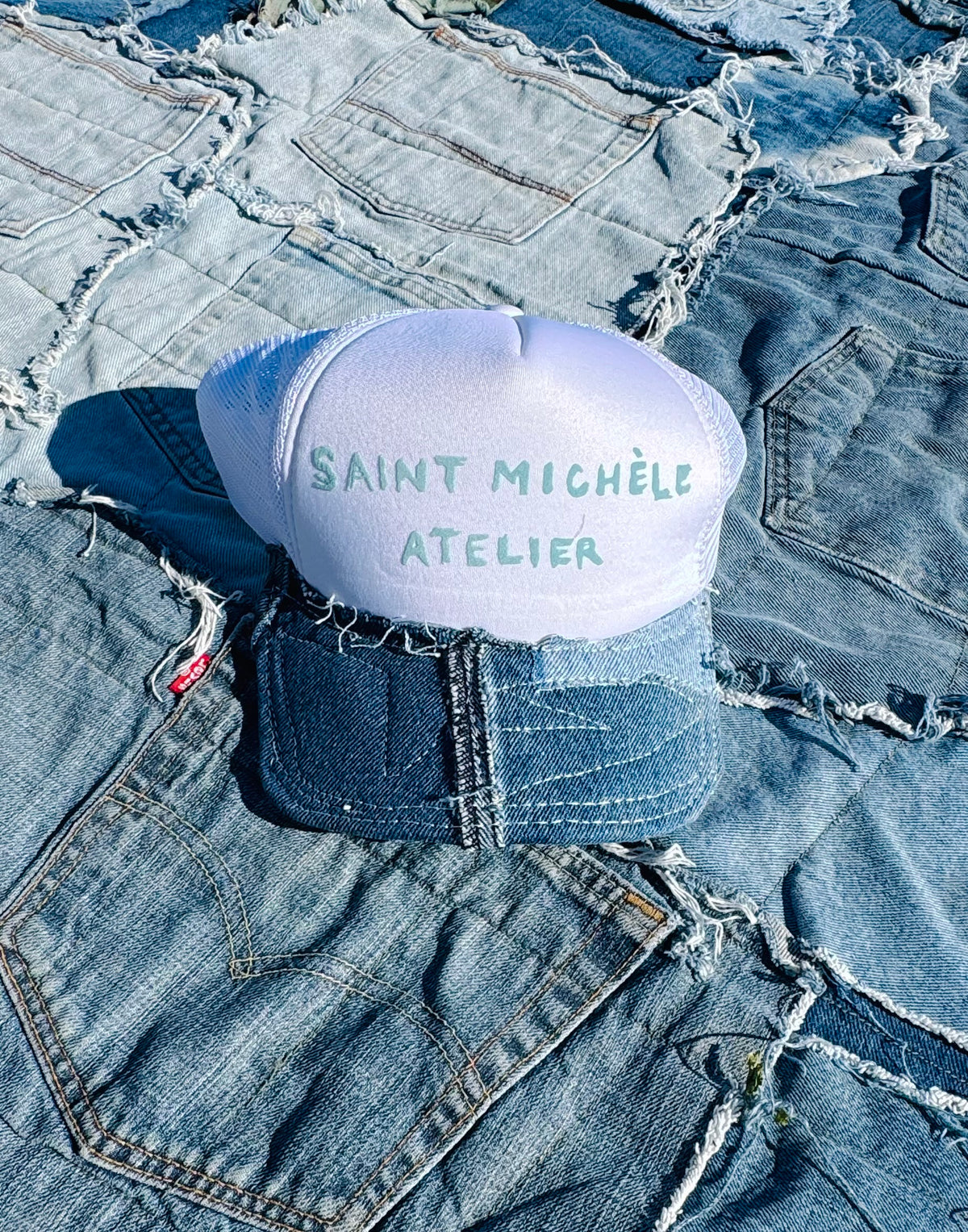 SCRIPT LOGO PATCHWORK DENIM TRUCKER | 004